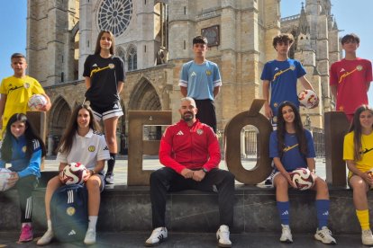 Adidas vestirá al Olímpico de León.