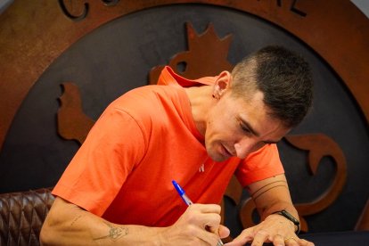 Édgar Badía ya es nuevo jugador de la Cultural.