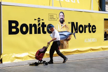 La expo trailer del bonito se instaló en la plaza de Botines de León.
