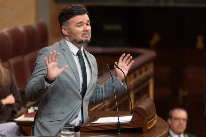 El portavoz de ERC en el Congreso, Gabriel Rufián, interviene durante un pleno extraordinario, en el Congreso de los Diputados, a 9 de julio de 2025, en Madrid (España).