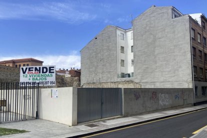 El Ayuntamiento posee un 14,5592% del proindiviso de la parcela en la que ya hay cartel de se vende el solar.