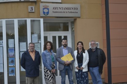 Grupo del PP en Santovenia de la Valdoncina.
