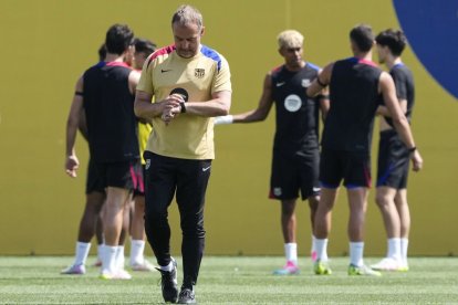 Hansi Flick inicia su segunda temporada al frente del banquillo del FC Barcelona.