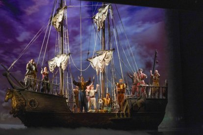 Los miembros de Dagoll Dagom en la última representación del musical 'Mar i Cel' con el que se despiden de los escenarios.