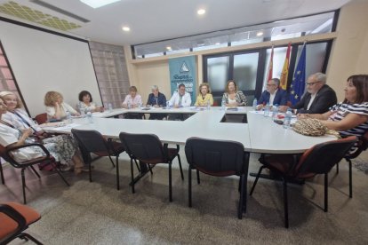 Un momento de la reunión celebrada ayer.