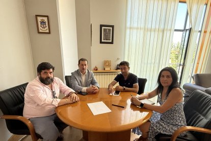 Reunión para el polígono industrial de Trobajo del Camino.