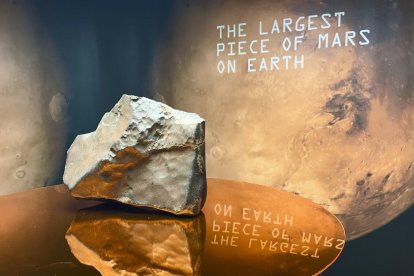 El meteorito más grande de Marte expuesto en Sotheby's desde el 8 de julio.