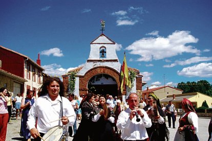 Cuadros celebra un año más y por todo lo alto la festividad en honor a la Magdalena.