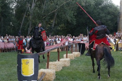 Foto de archivo del torneo medieval de Mansilla de las Mulas.
