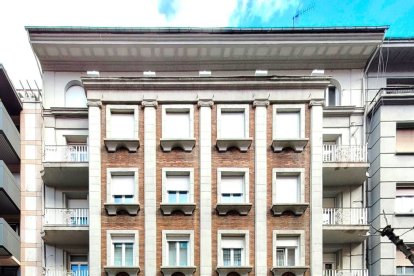 C/ Juan Lorenzo Segura, número 4.