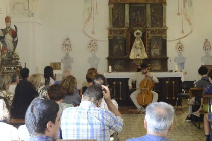 Concierto en la ermita de Escobar de Campos.