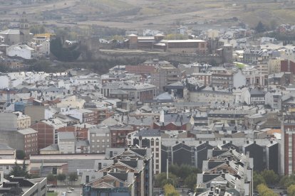 En Ponferrada había 66 viviendas en lista de espera de ayuda valorada y 8 más que no recibieron la subvención.