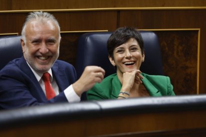 La ministra de Vivienda, Isabel Rodríguez, durante un pleno del Congreso de los Diputados.
