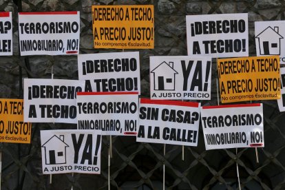 MANIFESTACION DE LA PLATAFORMA POR LA VIVIENDA DIGNA