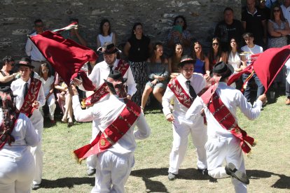 Un momento de la danza del 15 de agosto
