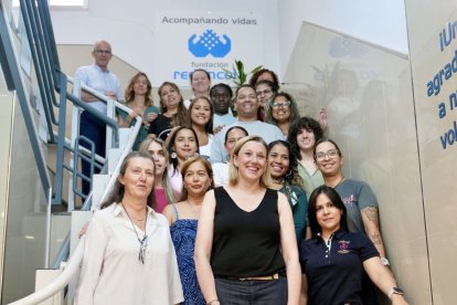 La vicepresidenta Isabel Blanco con los intgrantes del itinerario.