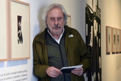Julio Llamazares presenta hoy 'La lentitud de los bueyes', edición ilustrada.