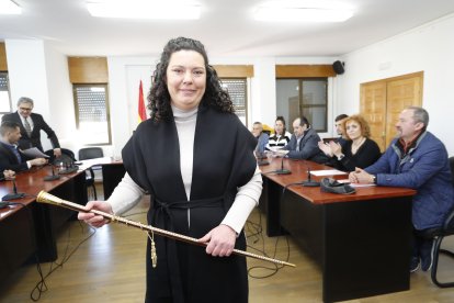 La alcaldesa socialista de Cacabelos, Irene González, en una imagen de archivo.