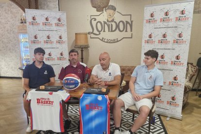 La presentación del campus Pienso en Basket.