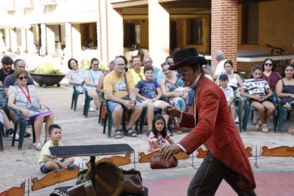 El Festival de Circo y Payasos congró a mucho público, igual que las casetas.