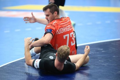 El Sporting de Lisboa atropelló al Abanca Ademar en Matosinhos. RFEB