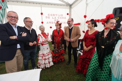 Morala, Moreno y Cortina en la apertura de la Casa de Andalucía