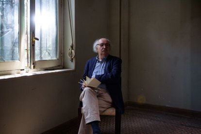 Rodaje en Velintonia de Antonio Colinas.