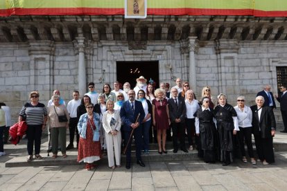 Pedanías y barrios centran la jornada festiva en el Día de la Encinina.