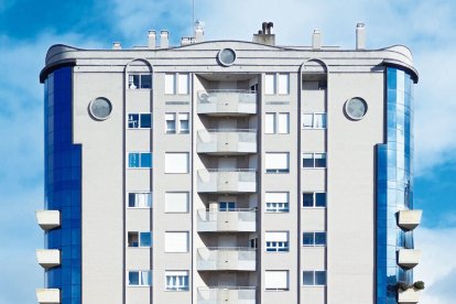 C/ Santos Ovejero, números 13-17.