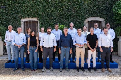 Imagen de Alberto Núñez Feijóo con los barones del PP, ayer en Murcia.