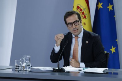 El ministro de Economía, Carlos Cuerpo durante la rueda de prensa.
