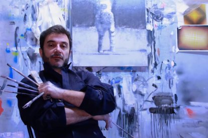 Fernando V. Mourelo, artista berciano, expone actualmente en Ármaga.