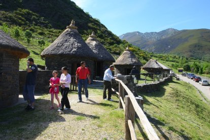 El Castro de Chano en el Valle de Fornela (León).