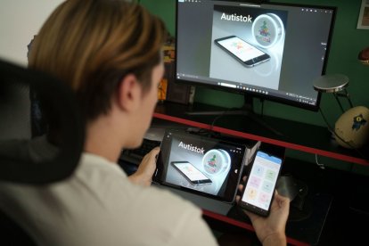 Daniel Comín con AutiStok.