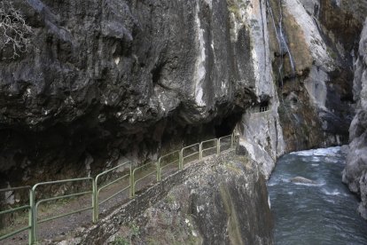 Tramo de la Ruta del Cares, en el Parque Nacional de Picos de Europa.