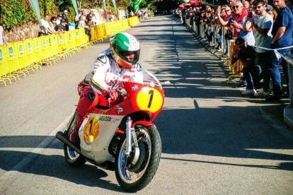 Agostini a los mandos de la MV Agusta 500.