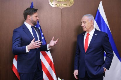 JD Vance y Netanyahu ayer, durante una reunión de urgencia en Tel Aviv.