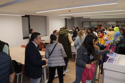 Luis Mariano Santos realizó la presentación de las instalaciones.