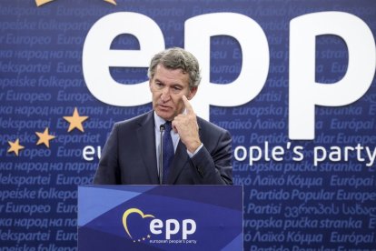 El presidente del PP, Alberto Núñez Feijóo, asiste a la cumbre del PPE.