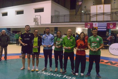 Foto de familia de todos los campeones del Provincial, que se celebró en Matallana de Torío.