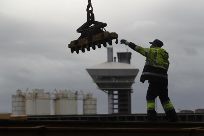 La logística de León apunta a los grandes puertos de salida en el noroeste.