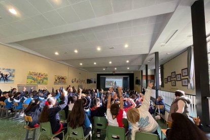 Se incluyen la limpieza de los centros educativos.