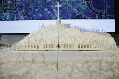 Maqueta del proyecto 'La base y la cruz.