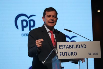 Alfonso Fernández Mañueco, durante su intervención en el acto del PP en Ponferrada.