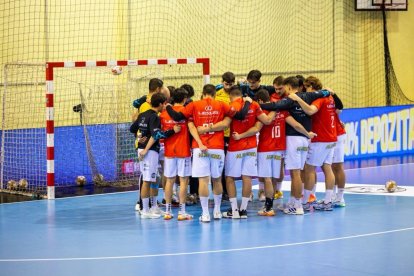 El Ademar perdió el pasado martes contra el Partizán en Belgrado.