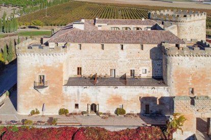 El Castillo del Buen Amor, fortaleza medieval del siglo XI reconvertida en hotel boutique y galardonada con una Llave Michelin.