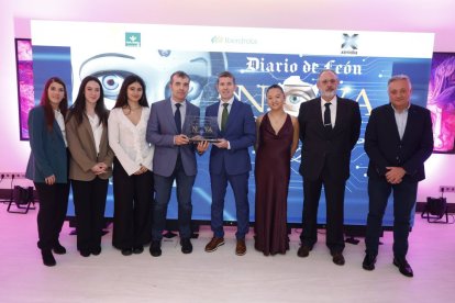 El equipo de BioBIVE recogió el premio Energía y Medio Ambiente.