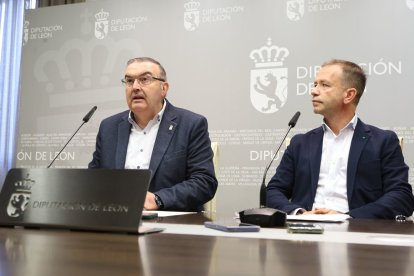 Roberto Aller y Ricardo Bayón, este miércoles en un momento de la presentación de la Oficina de Expropiaciones.