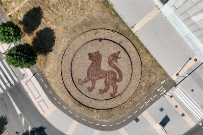 La glorieta del león pasante, en la zona de la Universidad.