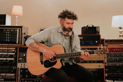 Alberttinny presenta en El Gran Café este viernes su nuevo proyecto en solitario bajo el título 'Kintsukuroi'.